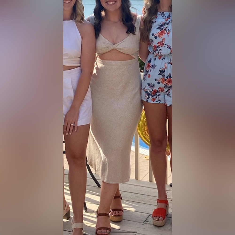 Petal and pup beige cut out strapped dress. NWT. Size 10